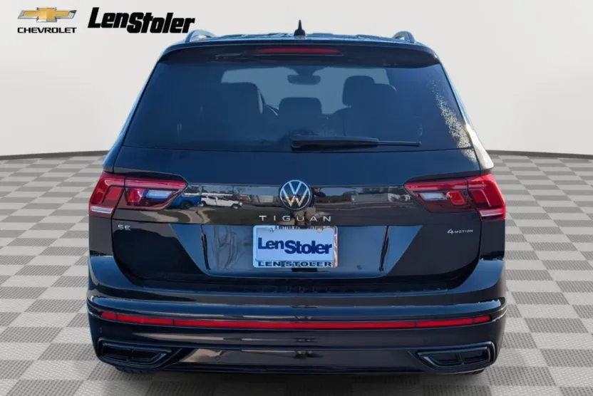 2022 Volkswagen Tiguan SE R-Line Black photo 1
