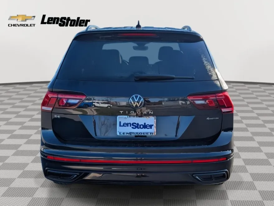 2022 Volkswagen Tiguan SE R-Line Black photo 1