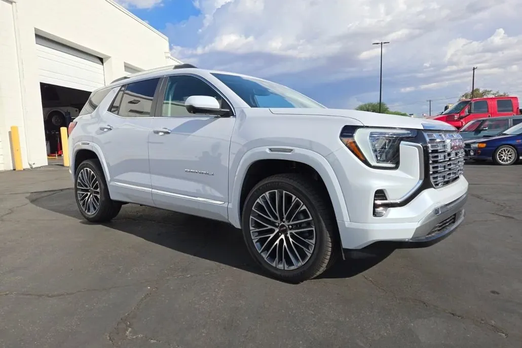 2026 Gmc Terrain Denali photo 1