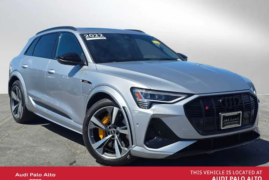 2022 Audi e-tron Premium Plus photo 1