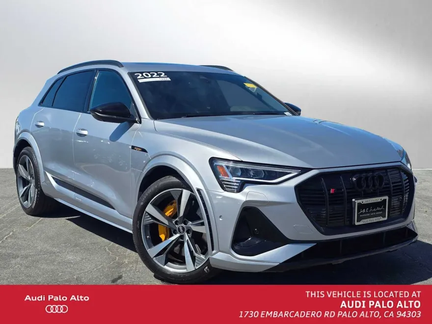 2022 Audi e-tron Premium Plus photo 1