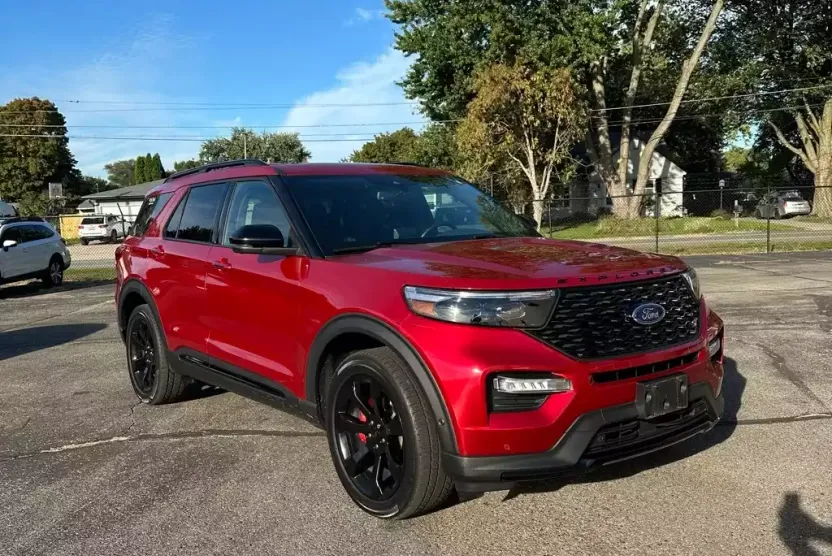 2020 Ford Explorer ST photo 1