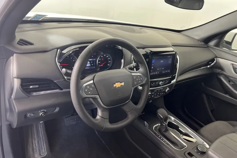 2023 Chevrolet Traverse Cloth 1LT photo 1