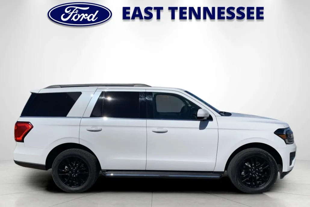 2022 Ford Expedition XLT photo 1