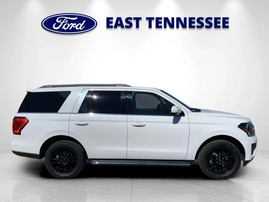 2022 Ford Expedition XLT photo 1