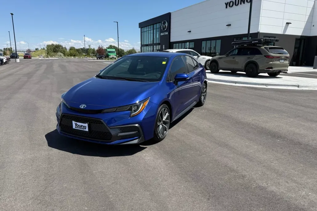 2021 Toyota Corolla SE photo 1