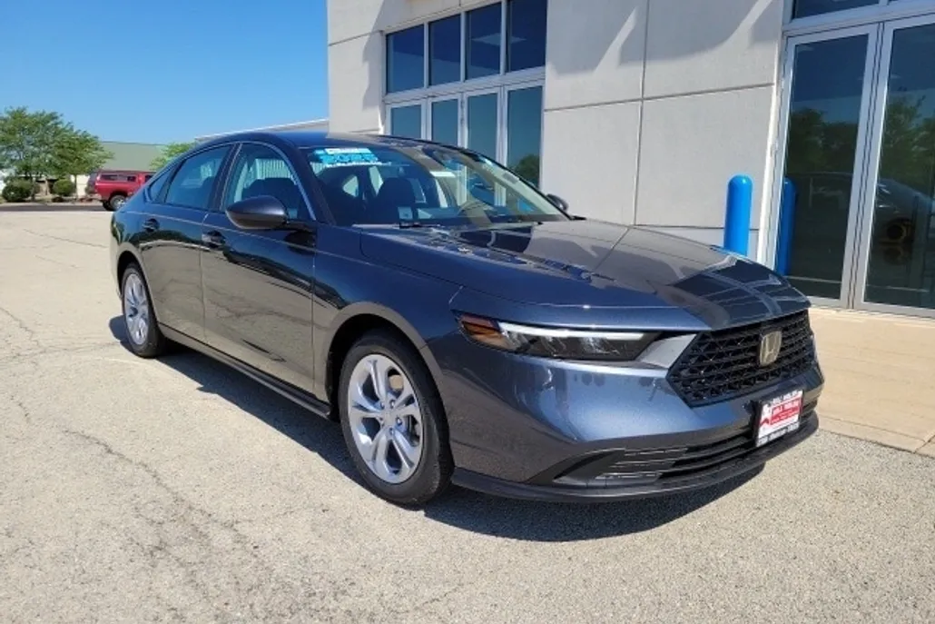 2025 Honda Accord LX photo 1