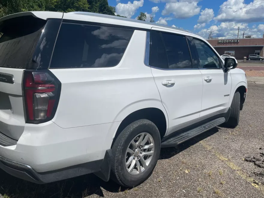 2023 Chevrolet Tahoe LS photo 1