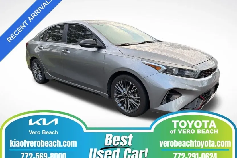 2022 Kia Forte GT-Line photo 1