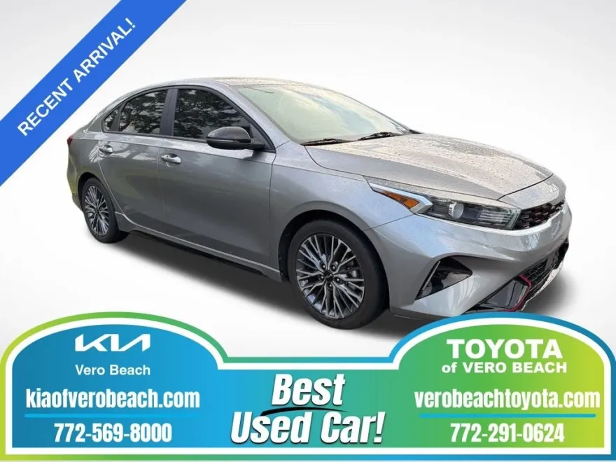 2022 Kia Forte GT-Line photo 1