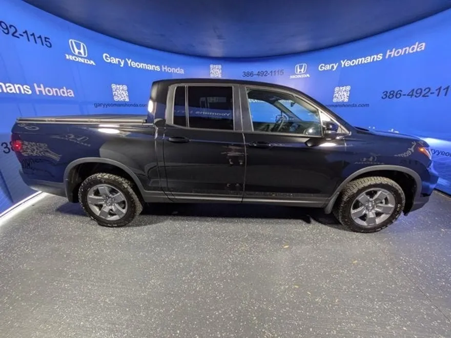 2025 Honda Ridgeline TrailSport photo 1