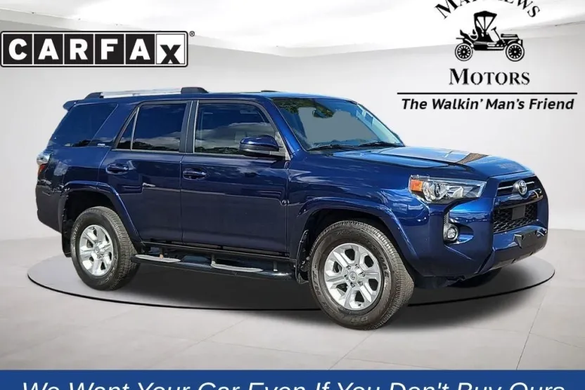 2022 Toyota 4Runner SR5 photo 1