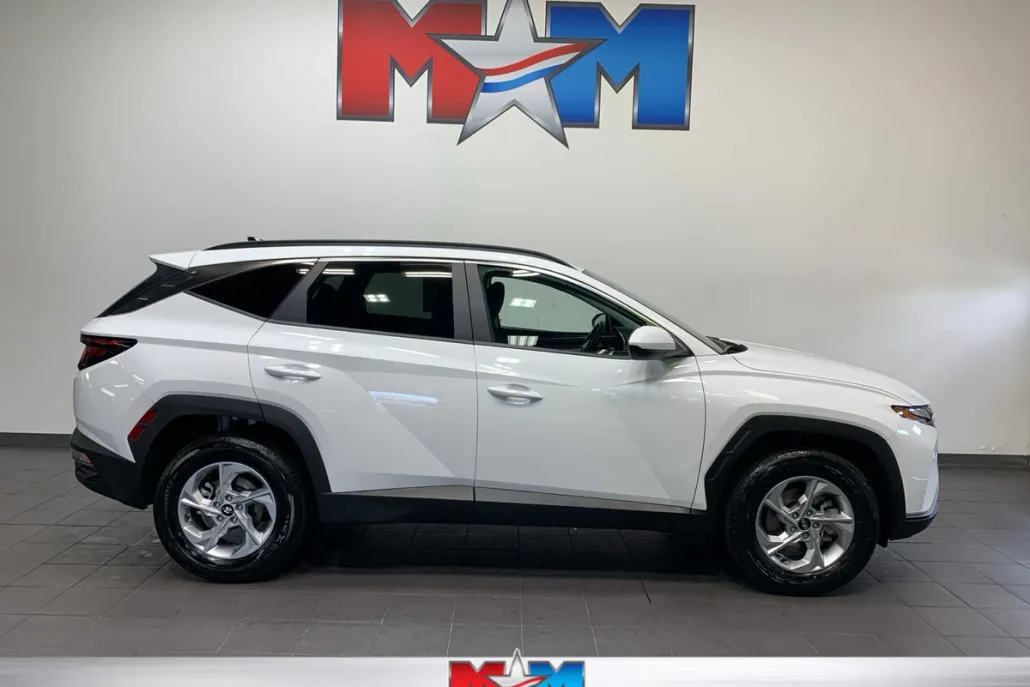 2024 Hyundai Tucson SEL photo 1
