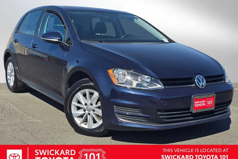 2017 Volkswagen Golf S photo 1