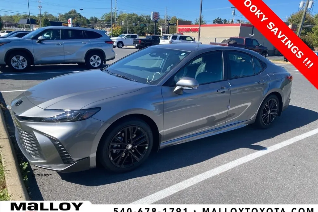 2026 Toyota Camry SE photo 1