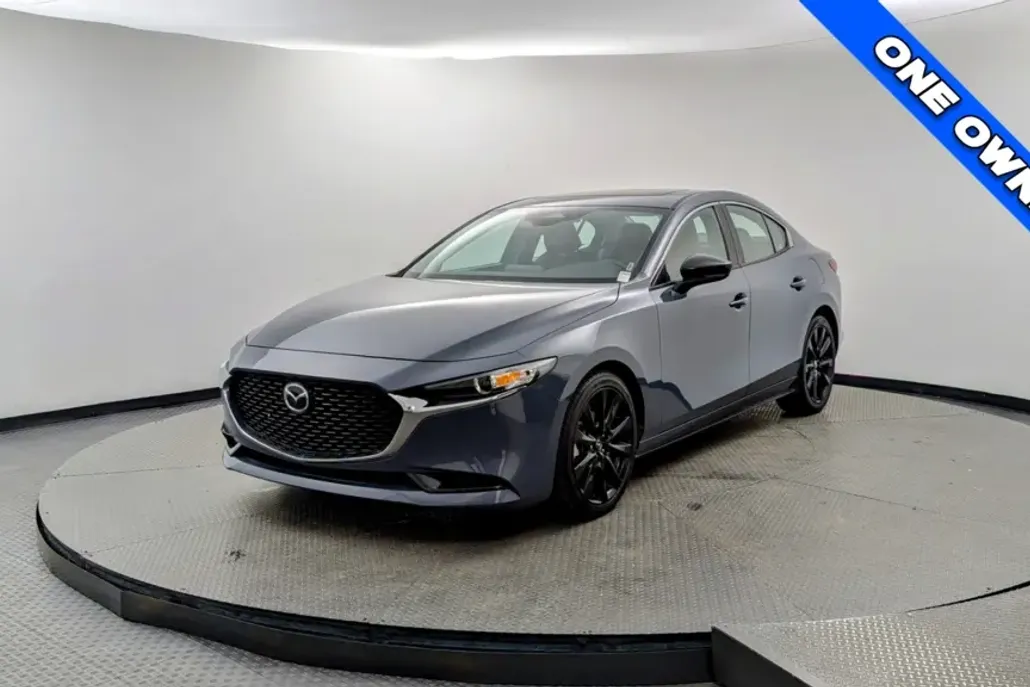 2024 Mazda Mazda3 2.5 s Carbon photo 1