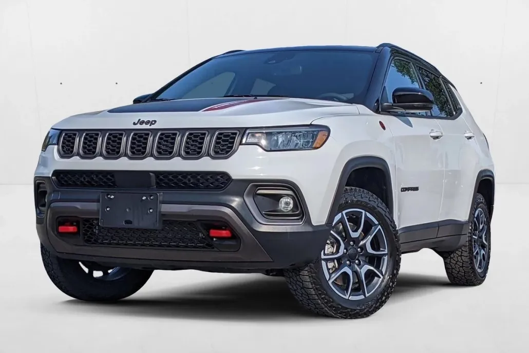 2024 Jeep Compass Trailhawk photo 1