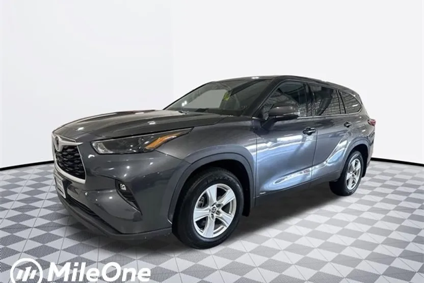 2022 Toyota Highlander Hybrid LE Sport photo 1