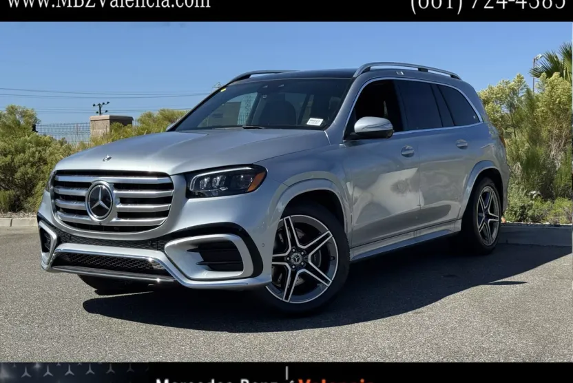 2025 Mercedes Benz GLS 450 4MATIC photo 1