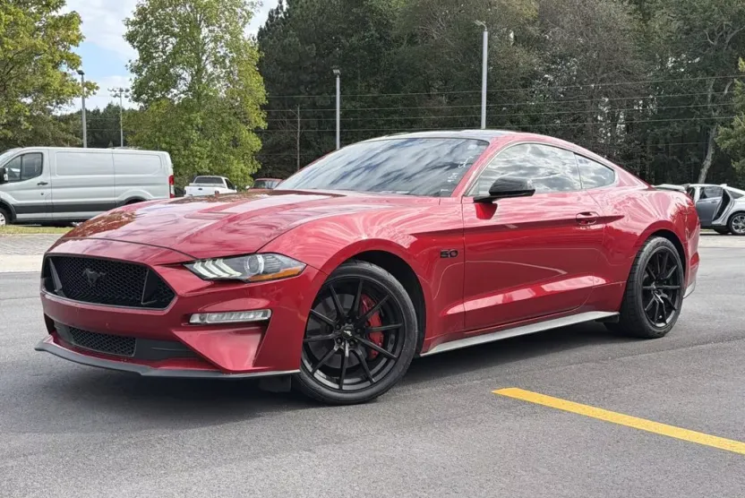 2021 Ford Mustang GT photo 1