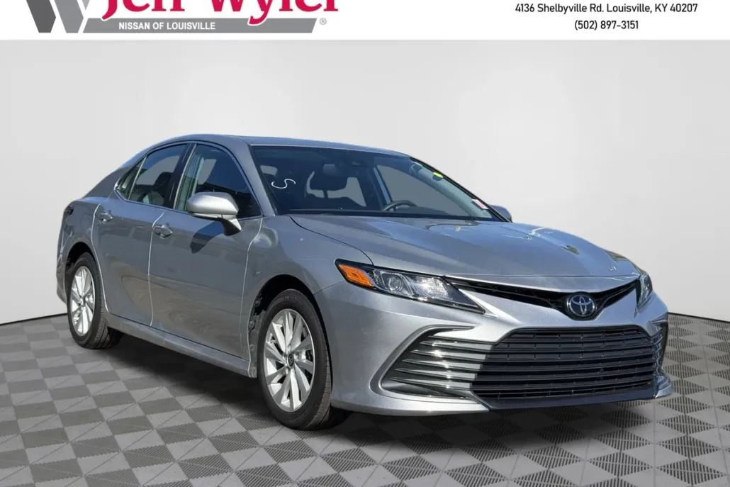 2024 Toyota Camry LE photo 1