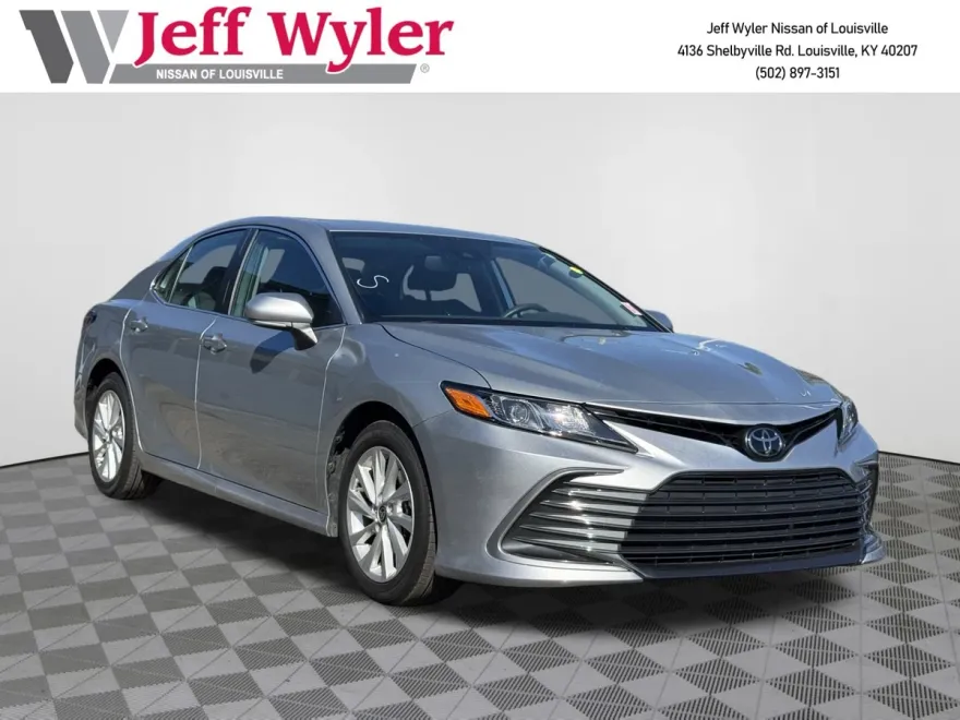 2024 Toyota Camry LE photo 1