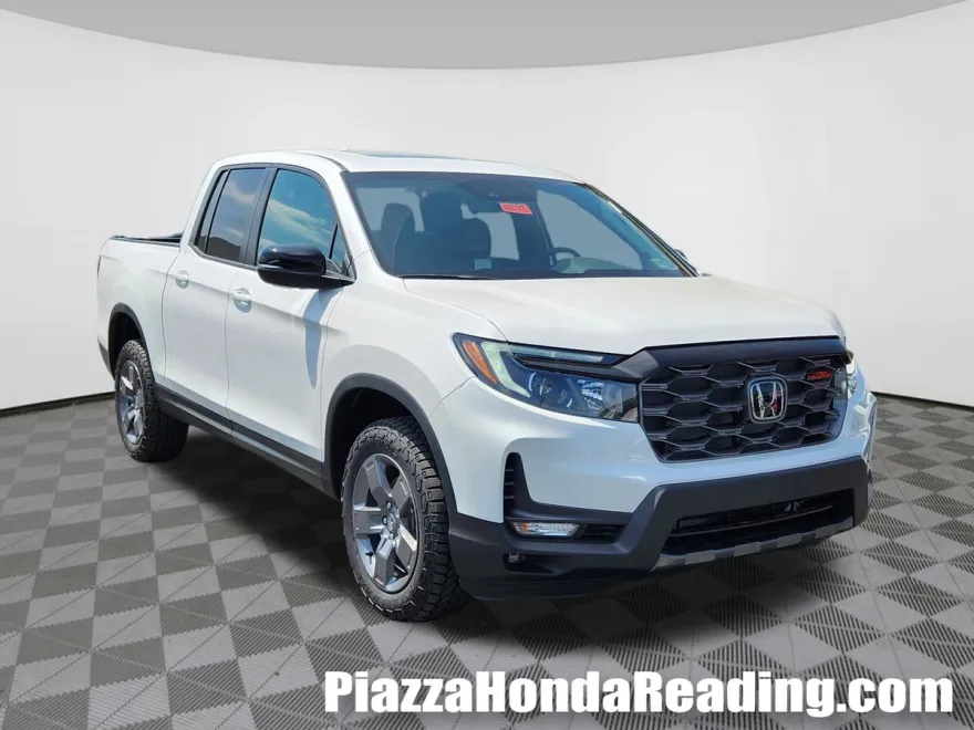 2025 Honda Ridgeline TrailSport photo 1