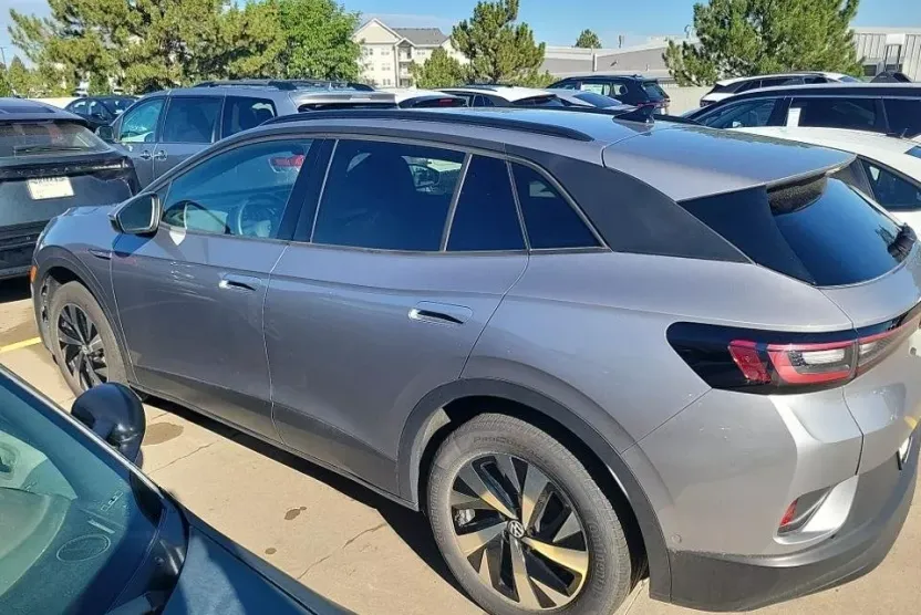 2023 Volkswagen ID.4 Pro photo 1
