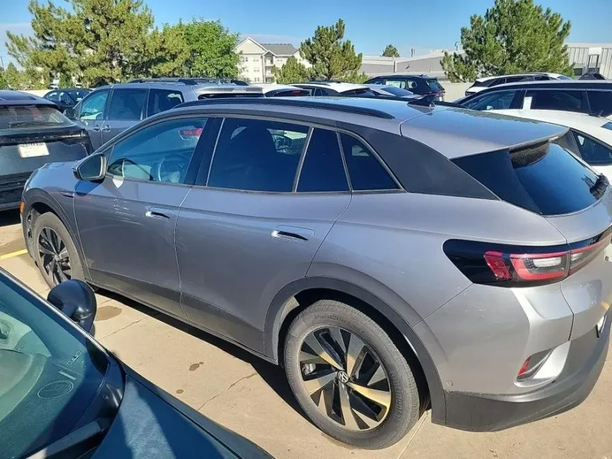 2023 Volkswagen ID.4 Pro photo 1