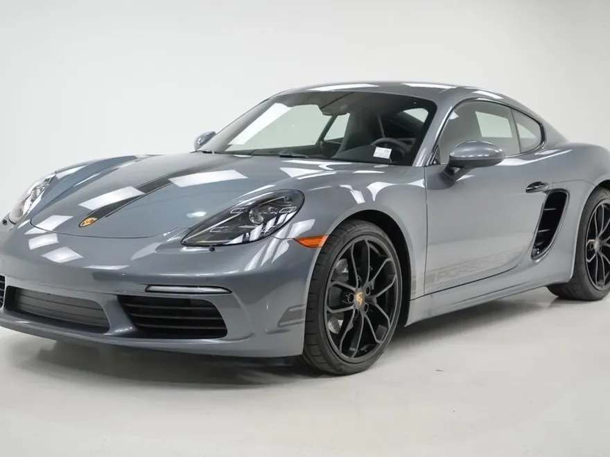 2025 Porsche Cayman photo 1