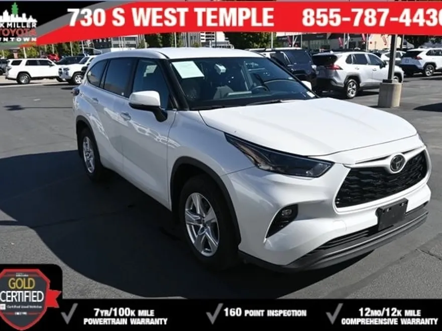 2024 Toyota Highlander LE photo 1