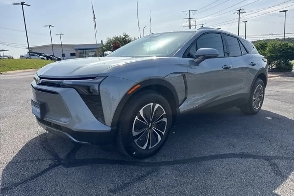 2024 Chevrolet Blazer EV photo 1