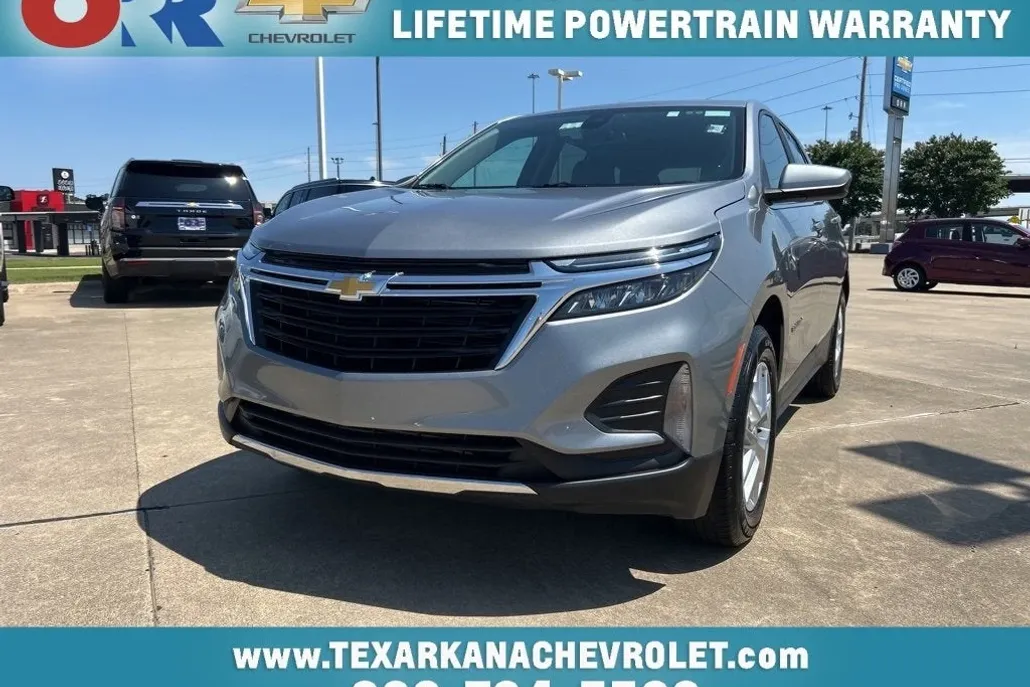 2023 Chevrolet Equinox LT photo 1