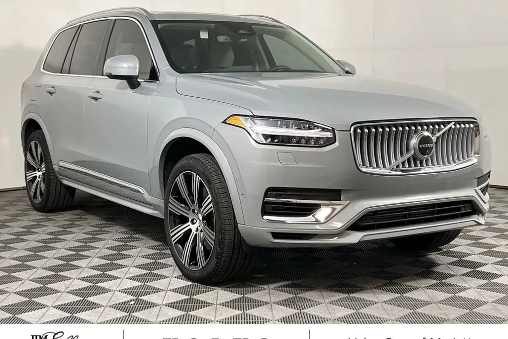2025 Volvo XC90 T8 photo 1