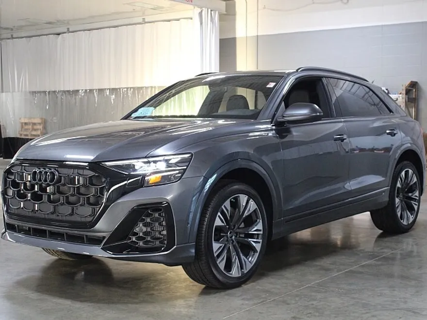 2025 Audi Q8 55 Premium Plus photo 1