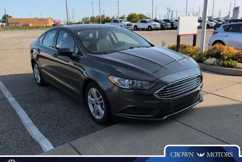 2018 Ford Fusion SE photo 1