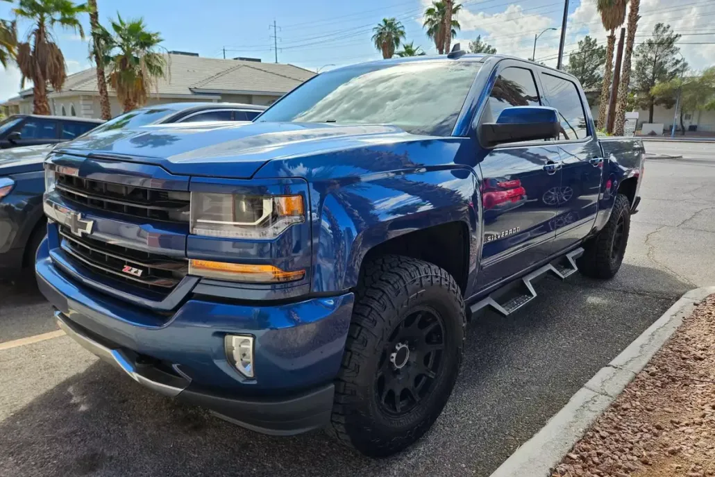 2016 Chevrolet Silverado 1500 Z71 LT photo 1