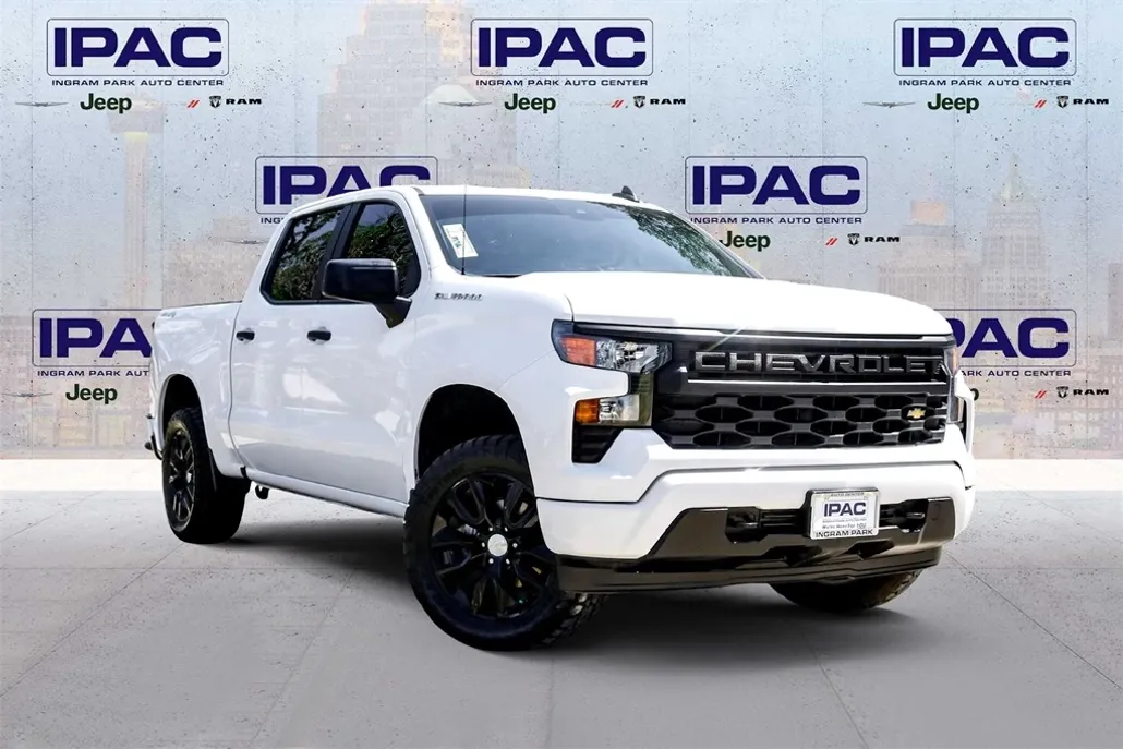 2023 Chevrolet Silverado 1500 Custom photo 1