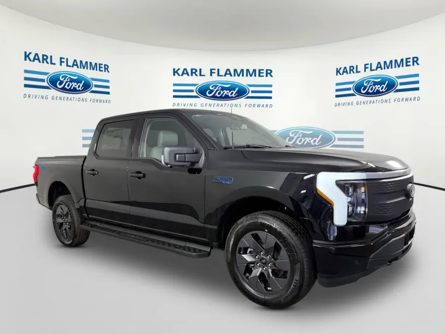 2025 Ford F-150 Lightning photo 1