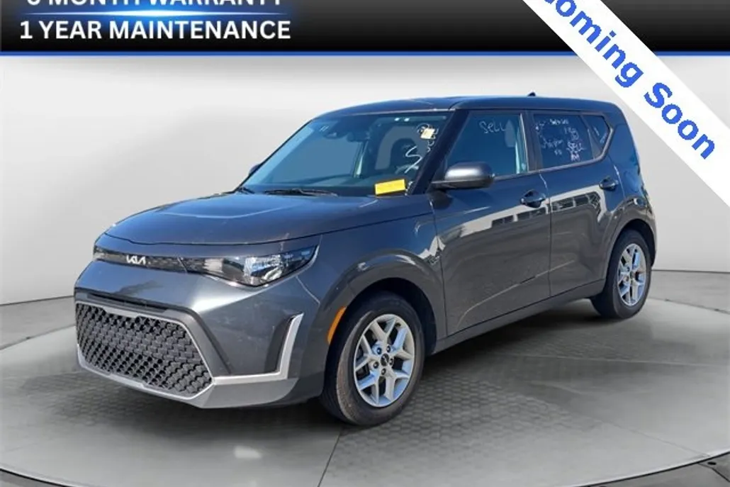2023 Kia Soul LX photo 1