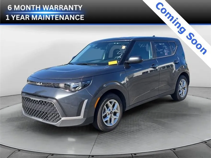 2023 Kia Soul LX photo 1