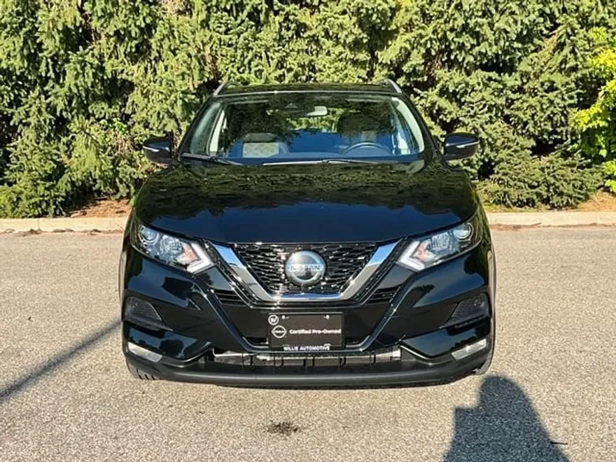 2022 Nissan Rogue Sport SV photo 1