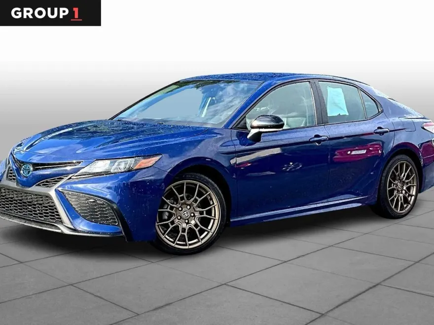 2023 Toyota Camry Hybrid SE photo 1