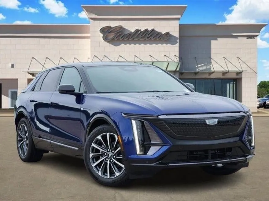 2025 Cadillac Lyriq Sport photo 1