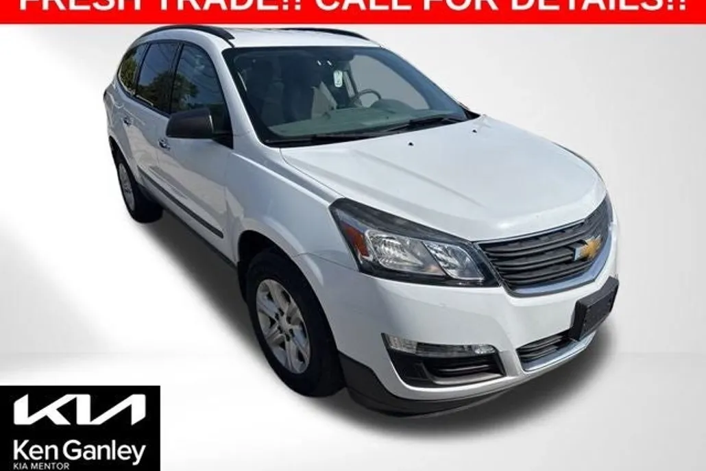 2017 Chevrolet Traverse LS photo 1