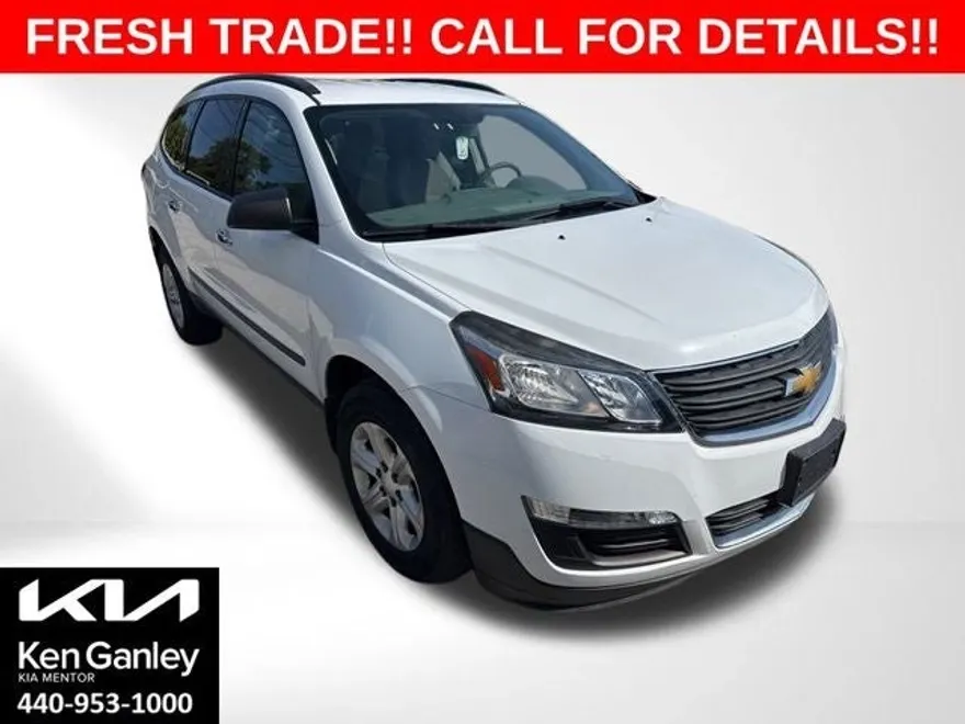 2017 Chevrolet Traverse LS photo 1