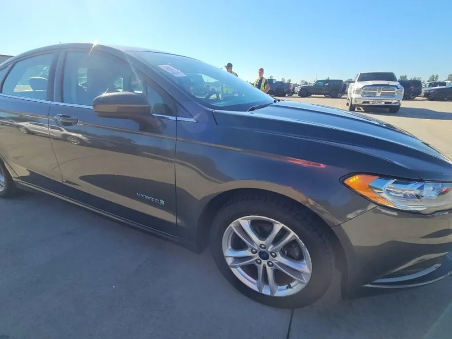 2018 Ford Fusion Hybrid S photo 1