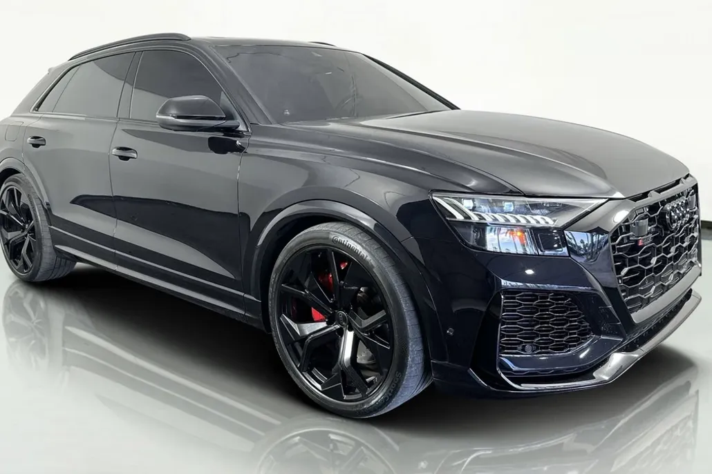2021 Audi RS Q8 photo 1