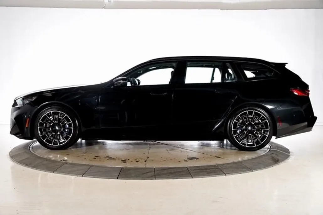 2025 Bmw M5 5 Touring photo 1