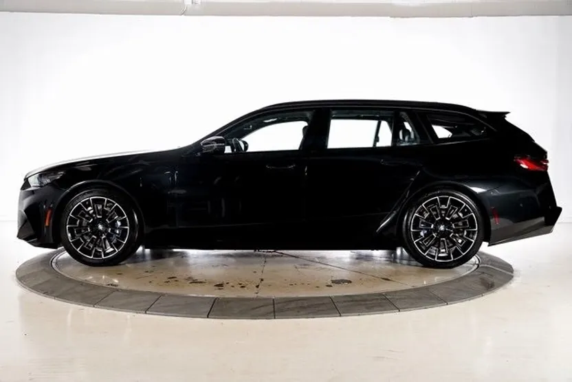 2025 Bmw M5 5 Touring photo 1